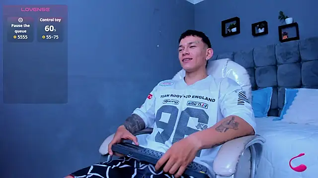 Thomas moon online show from 11-16-25, 10:20