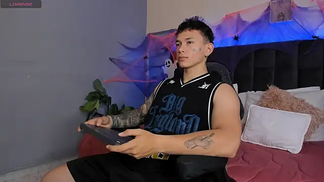 Thomas moon online show from 10-16-25, 12:46