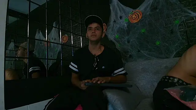 HellAndDante  online show from 10-23-25, 11:25