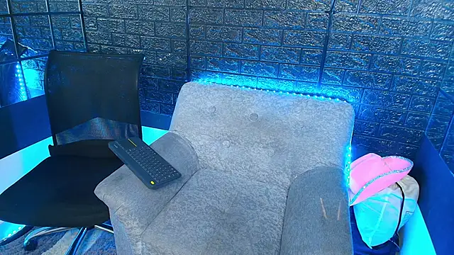 HellAndDante  online show from 11-24-25, 10:43