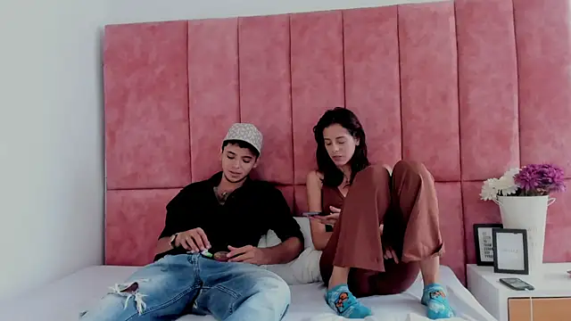 HellAndDante  online show from 12-02-25, 09:27