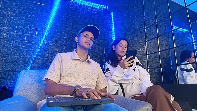 HellAndDante  online show from 11-13-25, 10:24