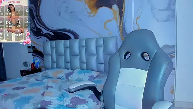 Elowen Clark online show from 09-11-25, 08:09