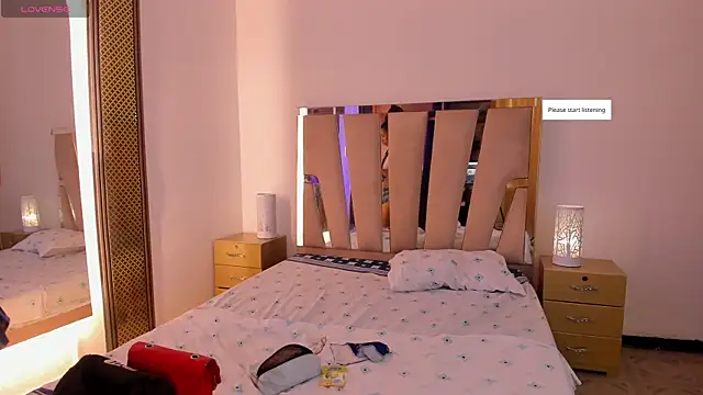 Elowen Clark online show from 04-15-26, 07:29