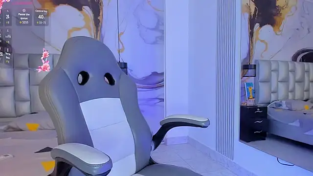 Elowen Clark online show from 09-19-25, 09:08