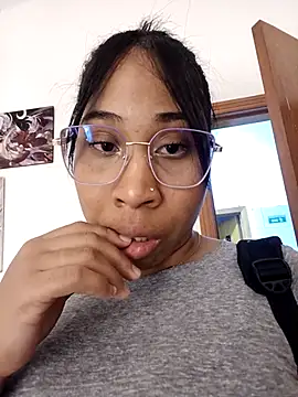 Elowen Clark online show from 02-20-26, 07:05