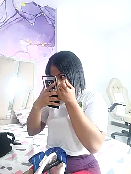 Elowen Clark online show from 10-11-25, 07:15