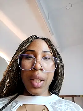 Elowen Clark online show from 02-12-26, 08:08