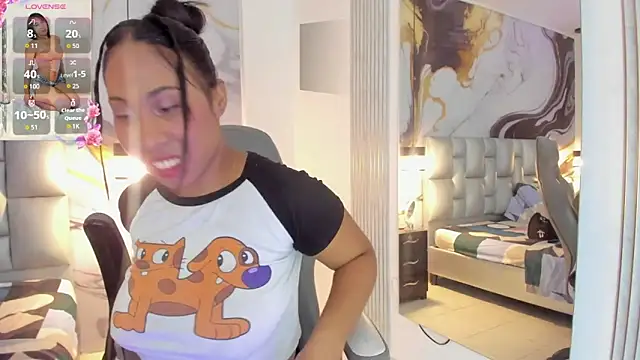 Elowen Clark online show from 09-23-25, 08:16