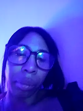 Elowen Clark online show from 11-09-25, 04:16