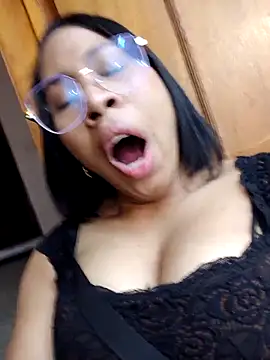 Elowen Clark online show from 03-26-26, 10:18