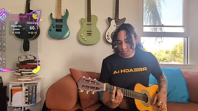 Snapshot of onlystrings chatting on 01-14-26, 09:18 onlystrings online show from 01-14-26, 09:18