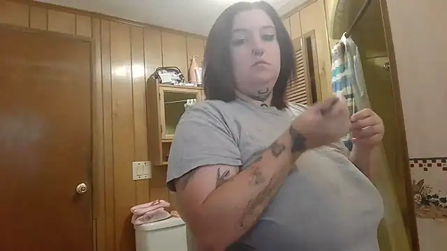 Snapshot of vanessraine chatting on 09-10-25, 08:30 vanessraine online show from 09-10-25, 08:30