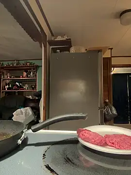 Snapshot of vanessraine chatting on 01-13-26, 04:05 vanessraine online show from 01-13-26, 04:05