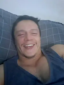 Snapshot of RAFAEL18-3_ chatting on 10-05-25, 10:50 RAFAEL18-3  online show from 10-05-25, 10:50