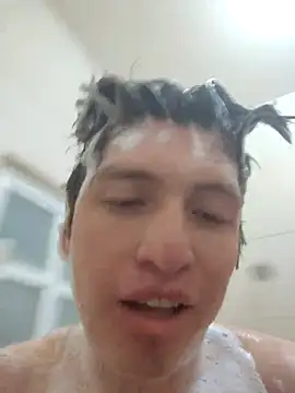 Luisgg18 online show from 12-03-25, 03:18