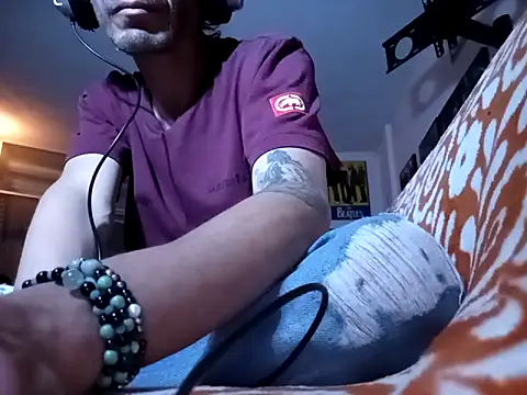 githot online show from 11-19-25, 07:41