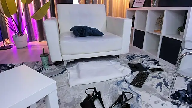 Snapshot of RussianBonita chatting on 09-28-25, 01:51 RussianBonita online show from 09-28-25, 01:51