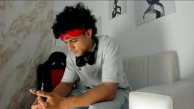 mikey banji online show from 10-12-25, 01:01