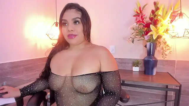 MiaMoxxy online show from 10-27-25, 11:55
