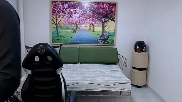 Adhara Kitten online show from 09-13-25, 01:00