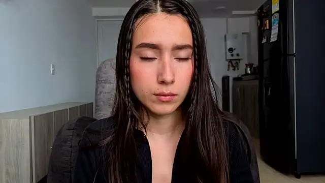 Adhara Kitten online show from 05-15-26, 01:31
