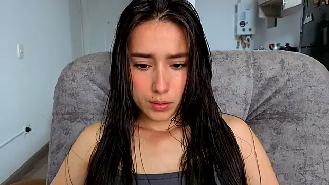 Adhara Kitten online show from 05-25-26, 01:43