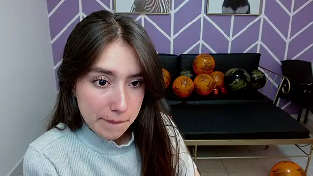 Adhara Kitten online show from 11-13-25, 04:22