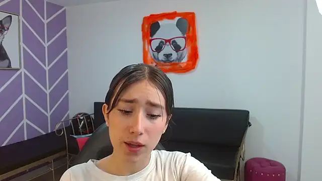 Adhara Kitten online show from 10-16-25, 12:57