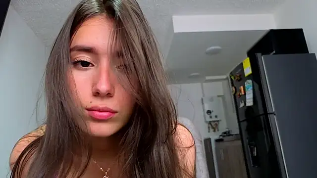 Adhara Kitten online show from 04-15-26, 07:58