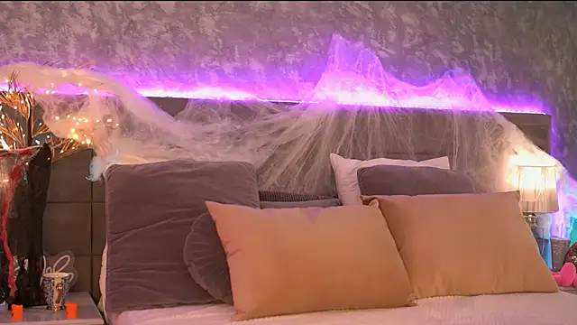 SofiBabe online show from 10-30-25, 05:50