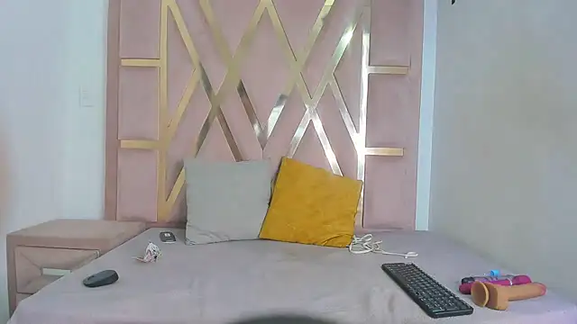 Snapshot of dannyasm chatting on 11-10-25, 12:21 dannyasm online show from 11-10-25, 12:21