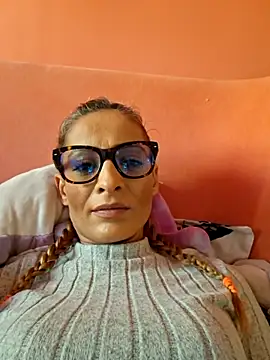 aellabeyonce online show from 10-30-25, 12:14