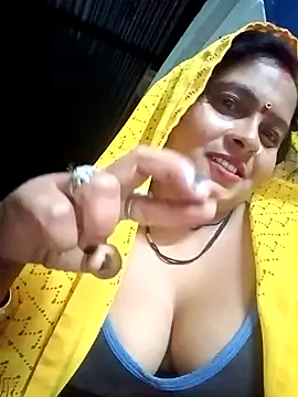 Snapshot of Hot_komal1 chatting on 05-04-26, 07:06 Hot komal1 online show from 05-04-26, 07:06