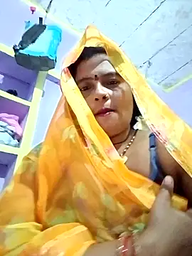 Snapshot of Hot_komal1 chatting on 04-25-26, 10:18 Hot komal1 online show from 04-25-26, 10:18
