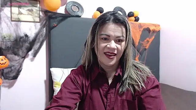 pamela echeverria online show from 10-18-25, 10:50