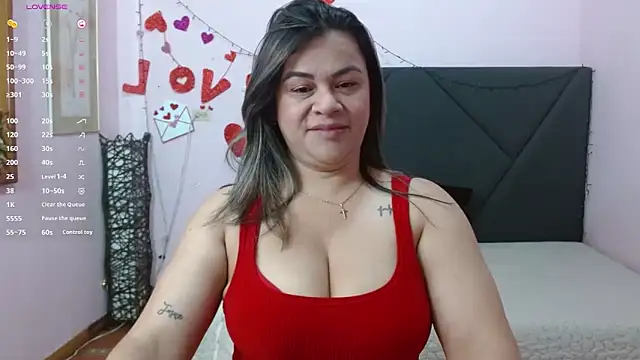 pamela echeverria online show from 05-12-26, 11:16