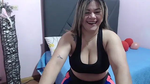 pamela echeverria online show from 09-22-25, 10:21