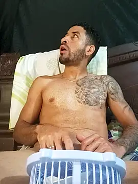 Alexsexygamer online show from 11-16-25, 08:13