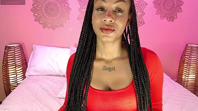 Snapshot of Sofia_Stanley chatting on 11-11-25, 11:49 Sofia Stanley online show from 11-11-25, 11:49