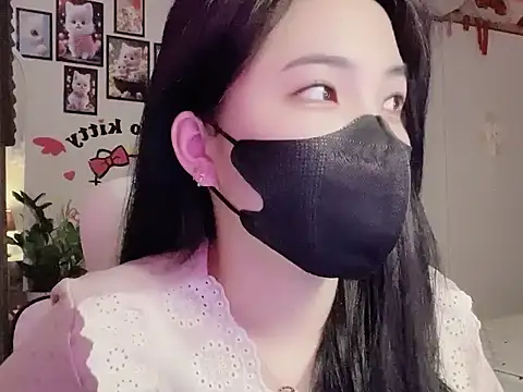 keelinnn19 online show from 10-25-25, 08:20