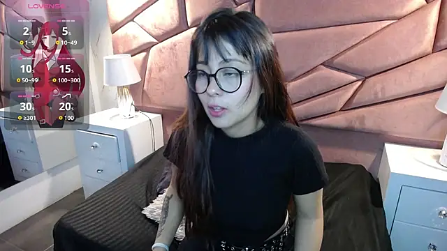 sophiaa 7 online show from 10-19-25, 01:25