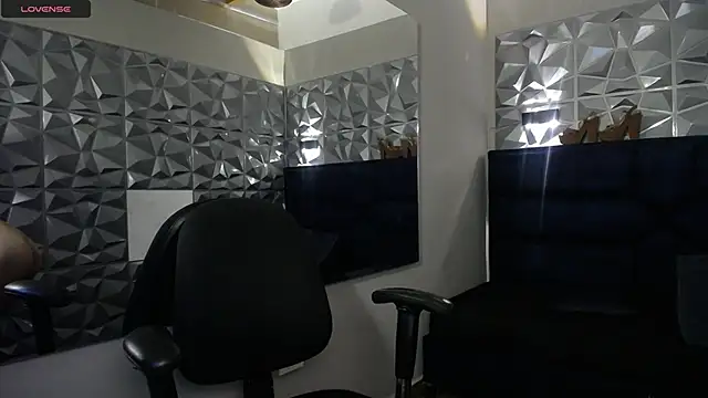 Snapshot of angeles_azul chatting on 10-05-25, 08:43 angeles azul online show from 10-05-25, 08:43