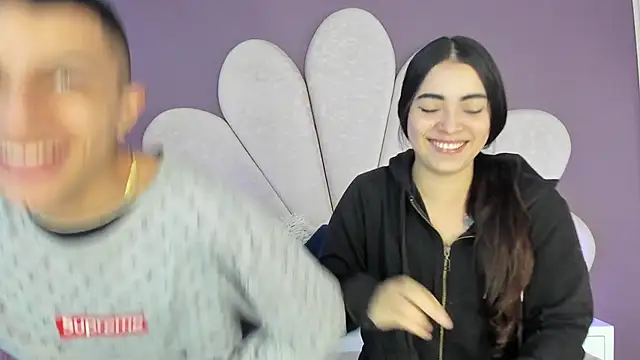 NickandAbby  online show from 09-25-25, 12:00