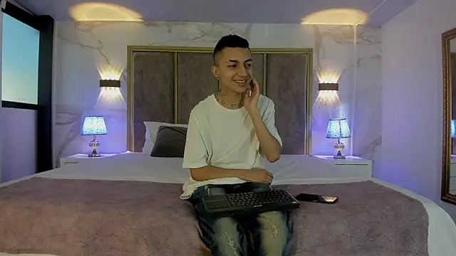 NickandAbby  online show from 09-09-25, 11:41