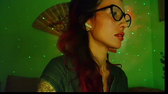 KiotoShine online show from 11-15-25, 07:40