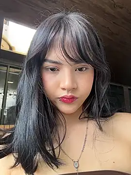 Snapshot of TatiLee chatting on 06-19-26, 02:56 TatiLee online show from 06-19-26, 02:56