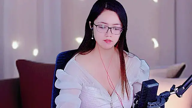 Snapshot of September79 chatting on 11-16-25, 11:52 September79 online show from 11-16-25, 11:52