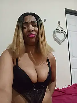 SEXYMOANSXX online show from 06-30-26, 02:50