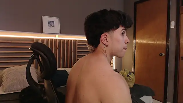 PaulEvens online show from 02-17-26, 01:08